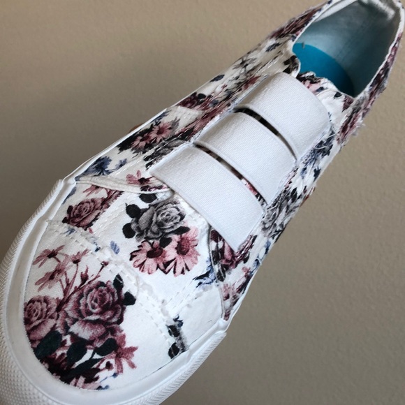 Blowfish Maura Floral Sneakers. - Picture 2 of 8